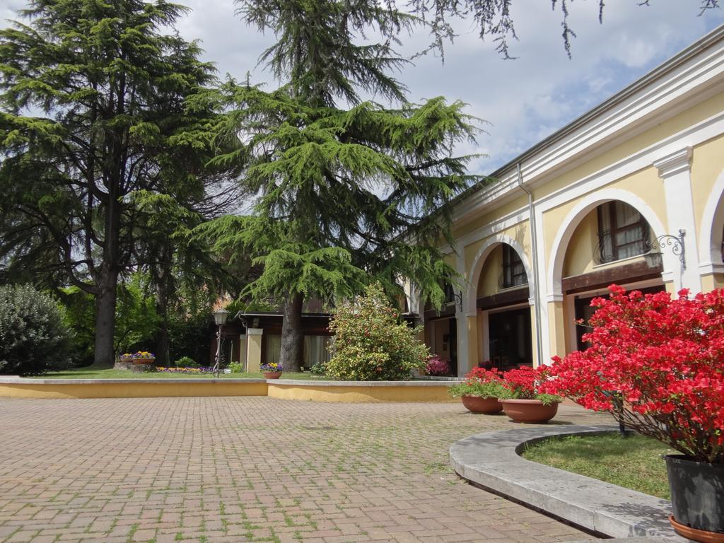 El Rustego Hotel Rubano Bagian luar foto