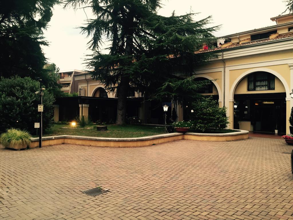 El Rustego Hotel Rubano Bagian luar foto
