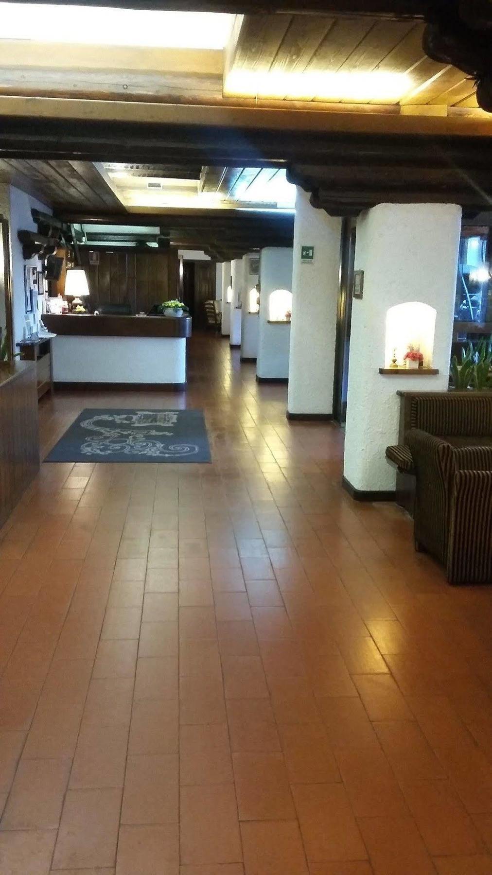 El Rustego Hotel Rubano Bagian luar foto