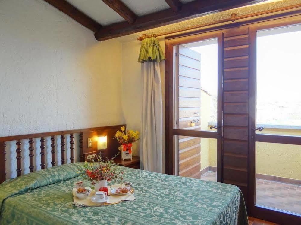 El Rustego Hotel Rubano Bagian luar foto