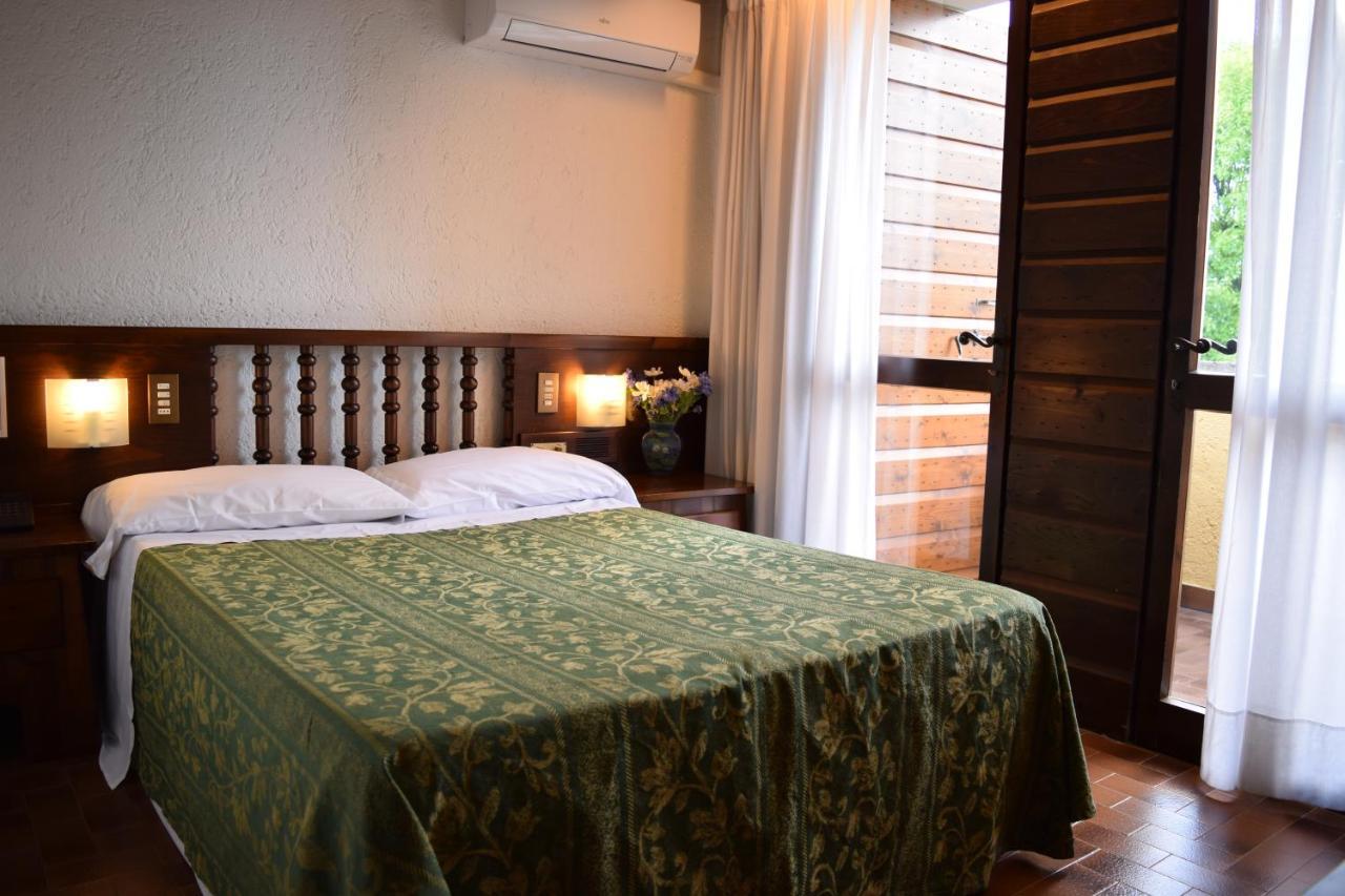 El Rustego Hotel Rubano Bagian luar foto