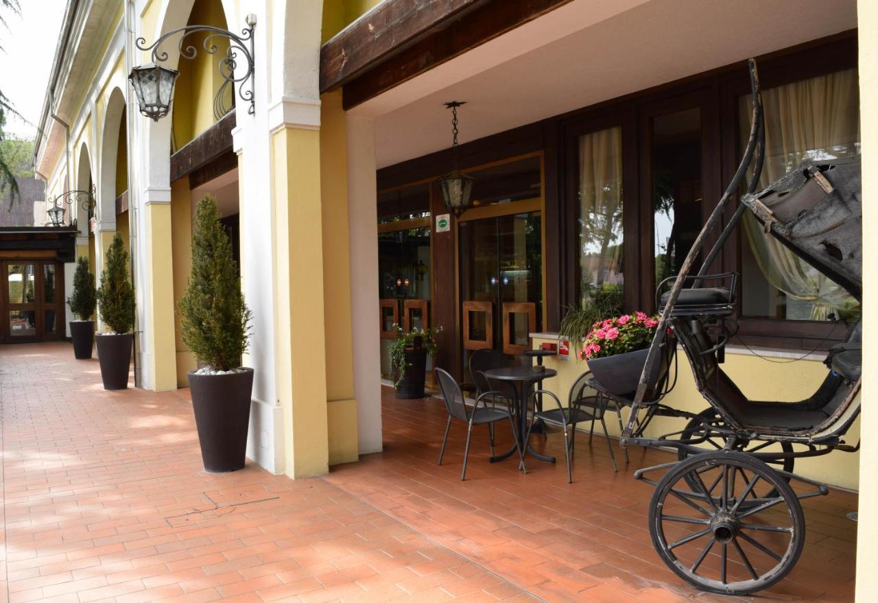El Rustego Hotel Rubano Bagian luar foto